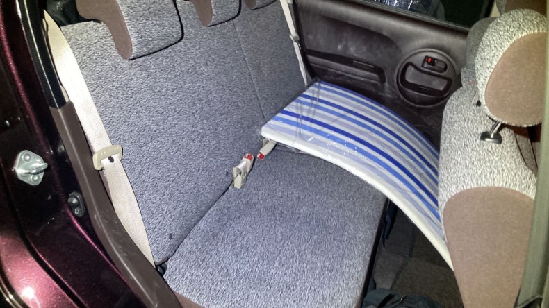 内装後方シート