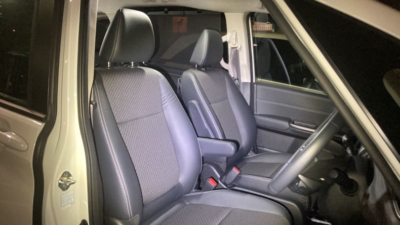 内装前方シート