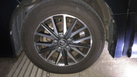 タイヤホイール前