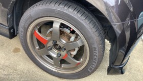 タイヤホイール前