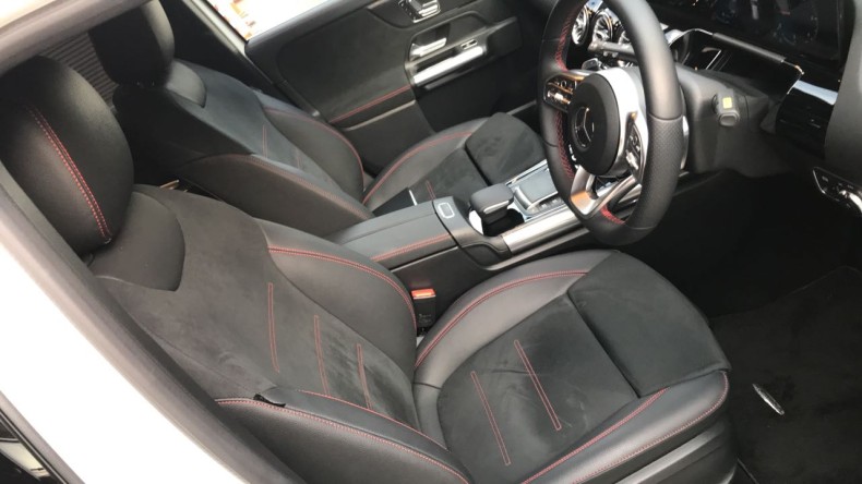 内装前方シート