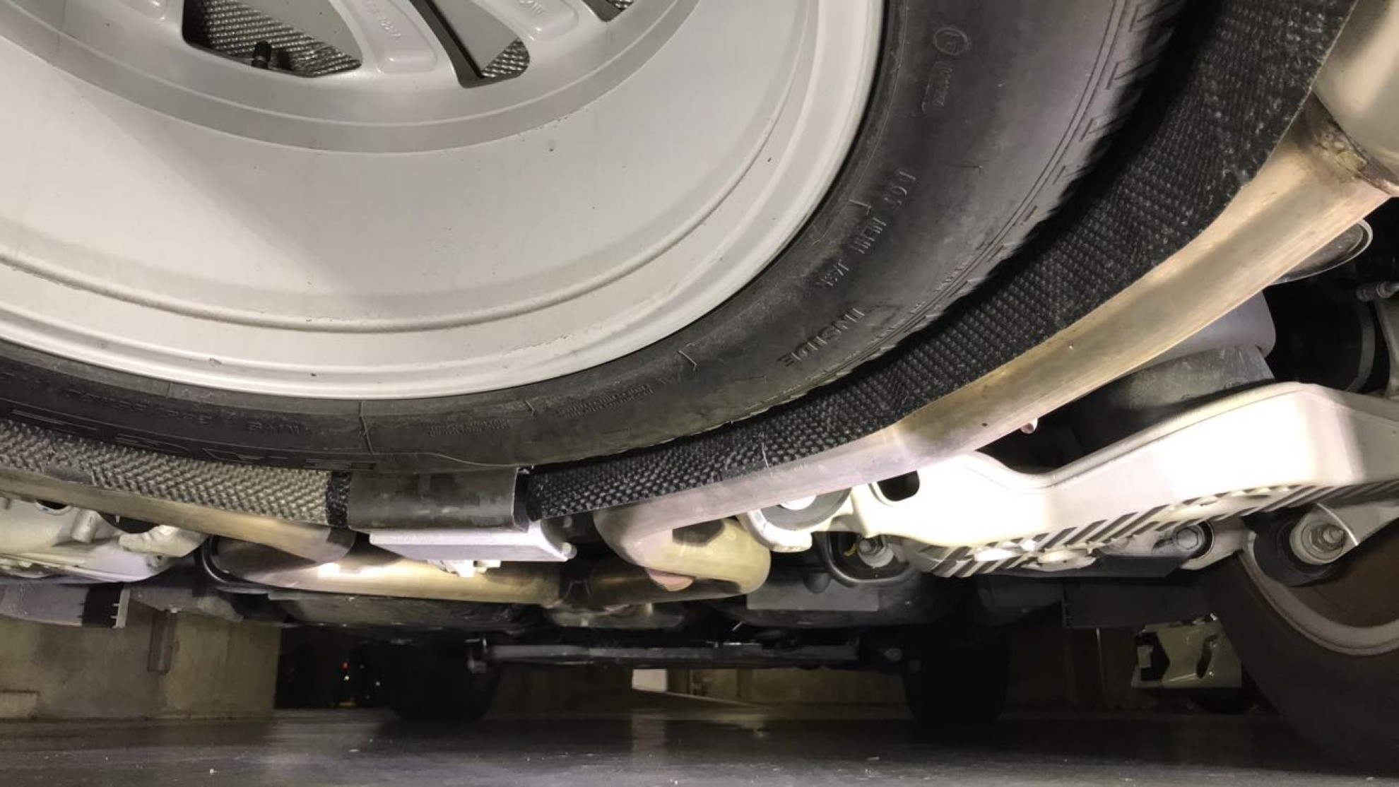 裏面足回り