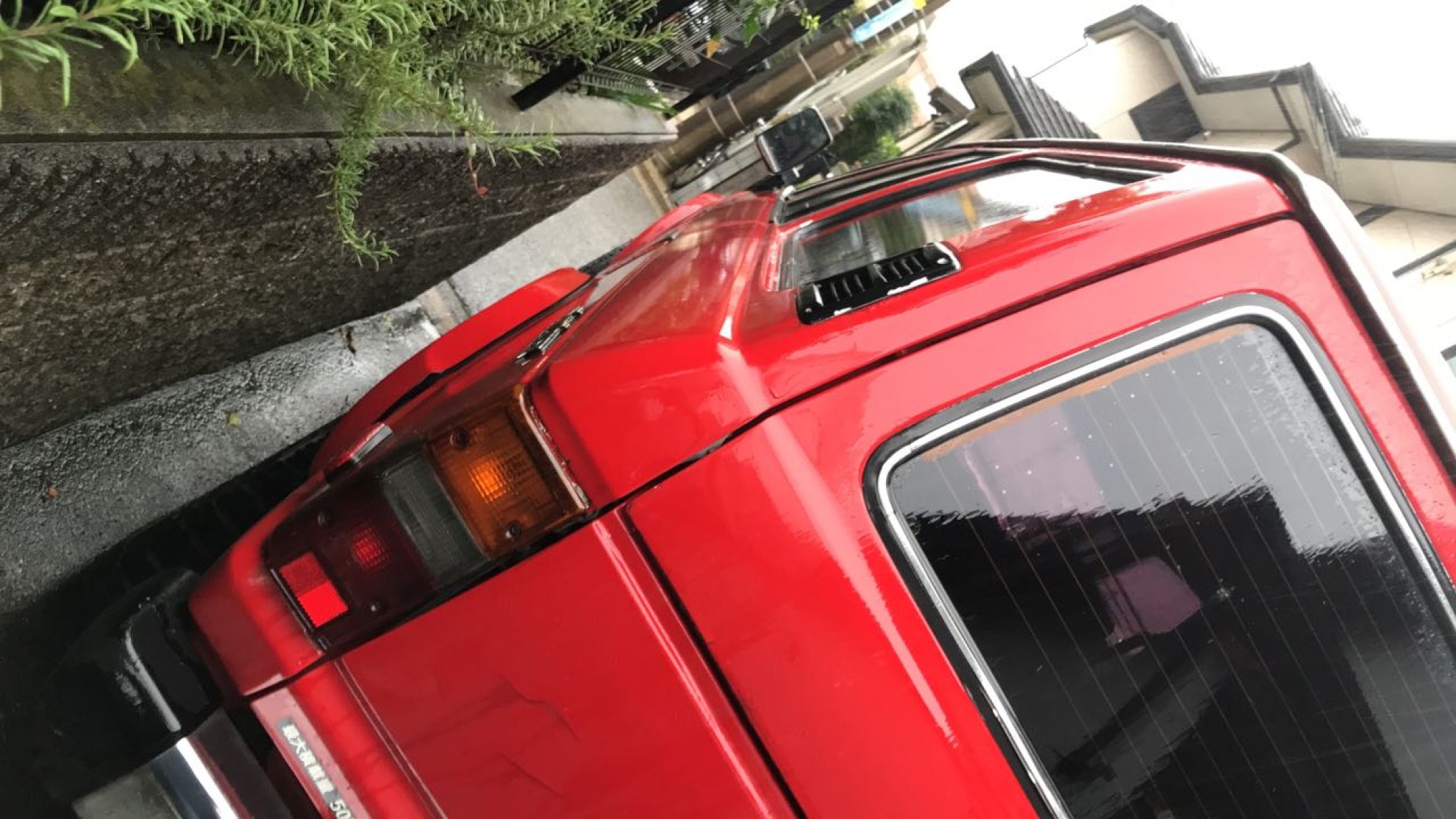外装左後方