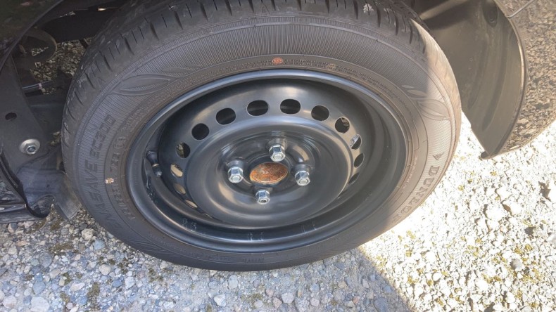 タイヤホイール前