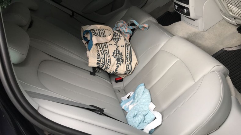 内装後方シート