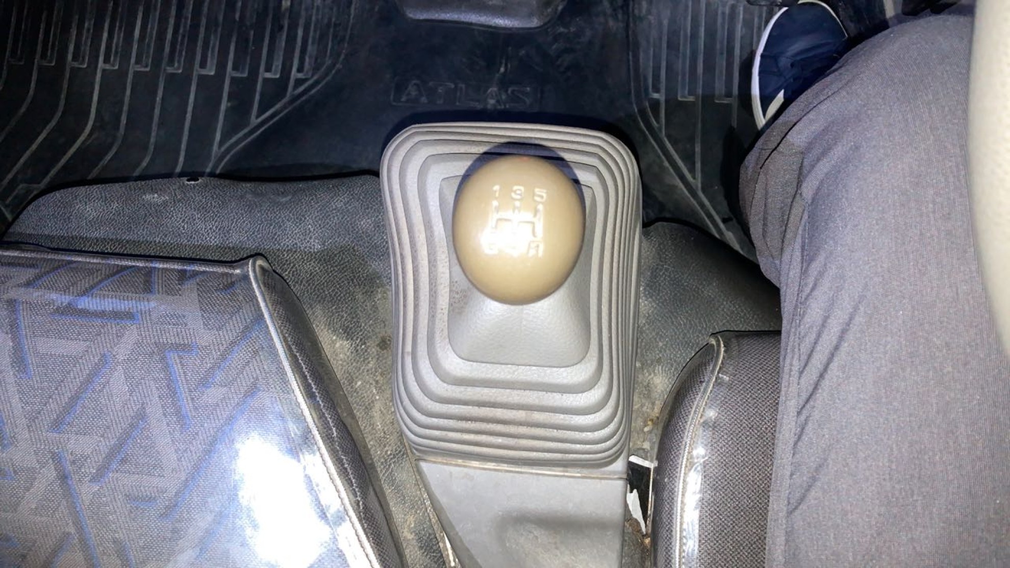 内装シフト