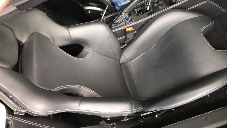 内装後方シート