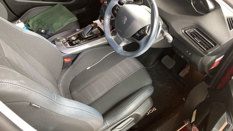 内装前方シート