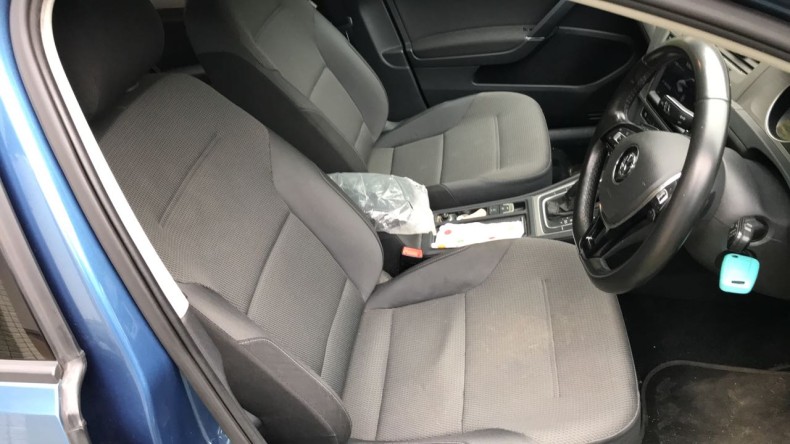 内装前方シート