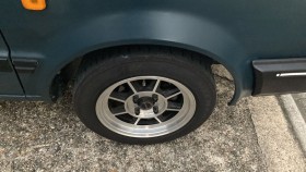 タイヤホイール前