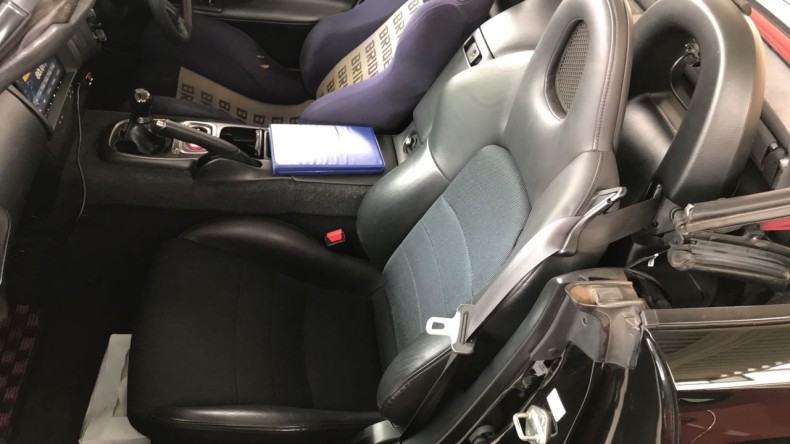 内装後方シート