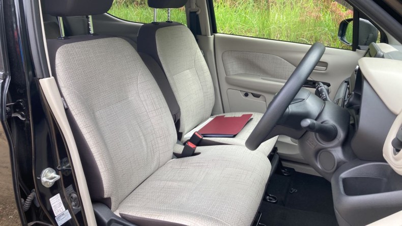 内装前方シート