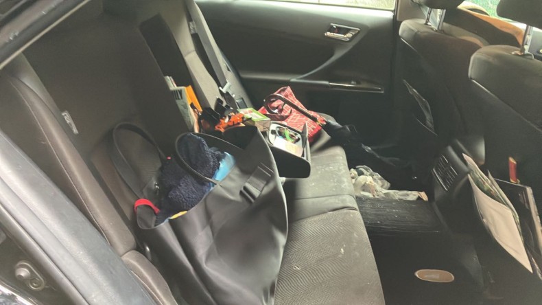 内装後方シート