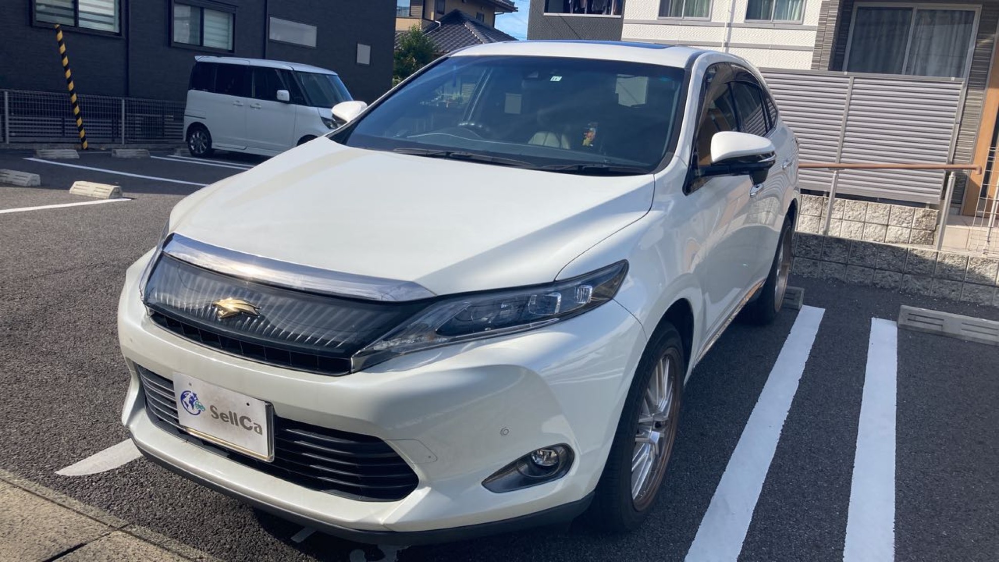 car_main_img