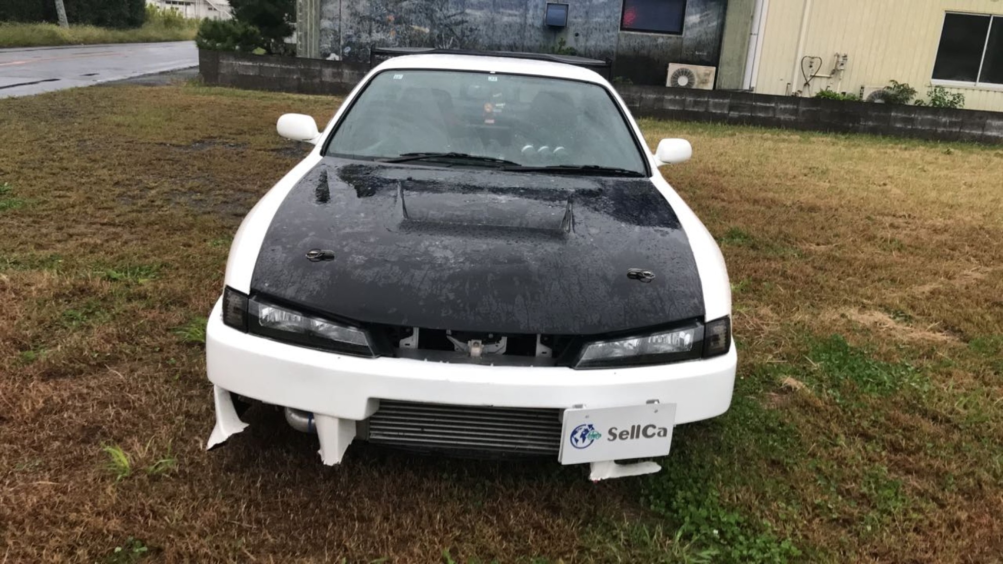 外装前方