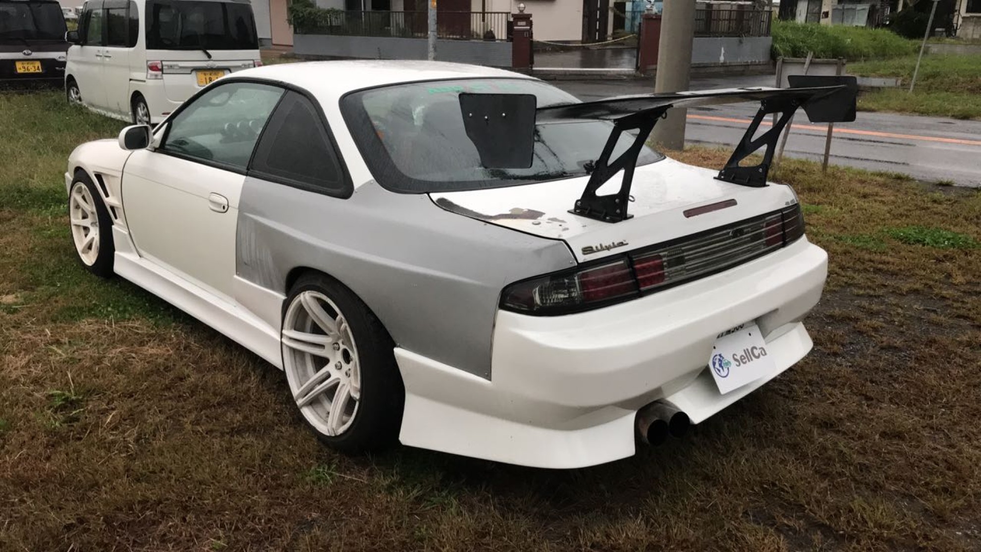 外装左後方