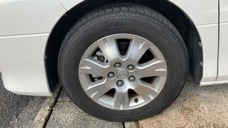 タイヤホイール前