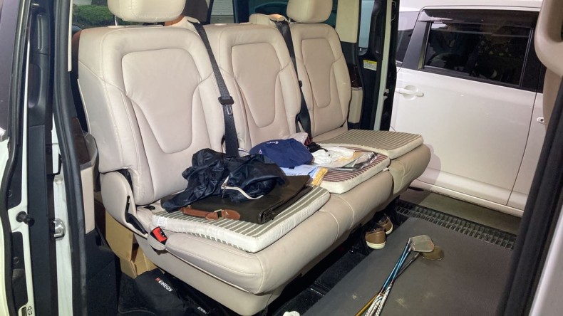 内装後方シート