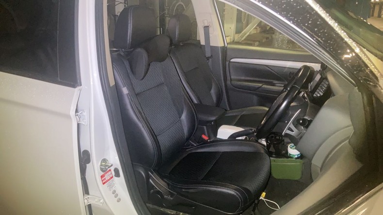 内装前方シート