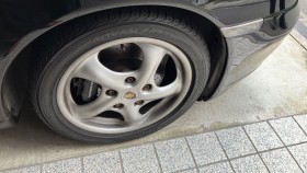 タイヤホイール前