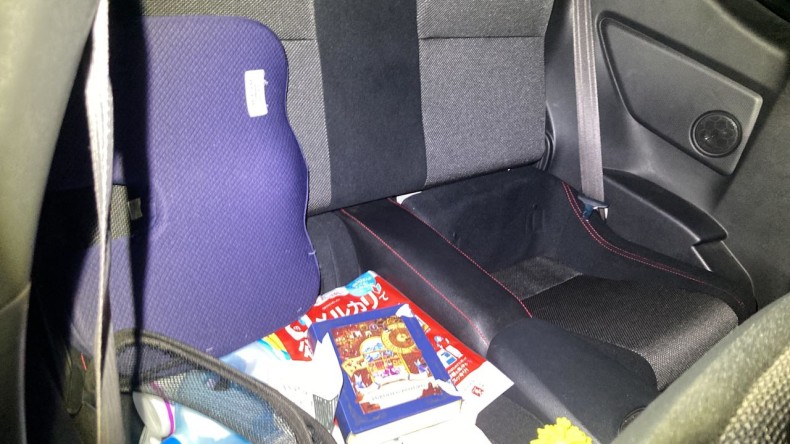 内装後方シート