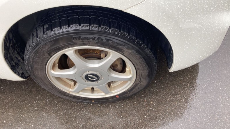 タイヤホイール前