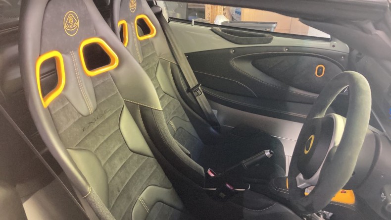 内装前方シート