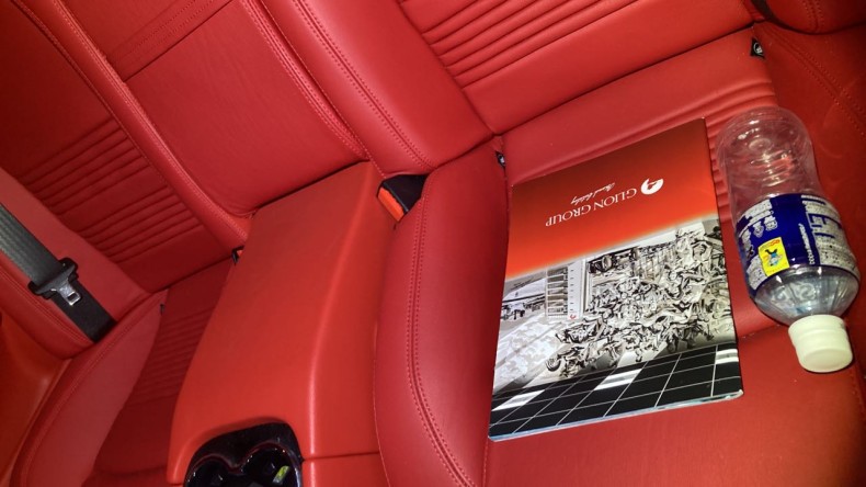 内装後方シート