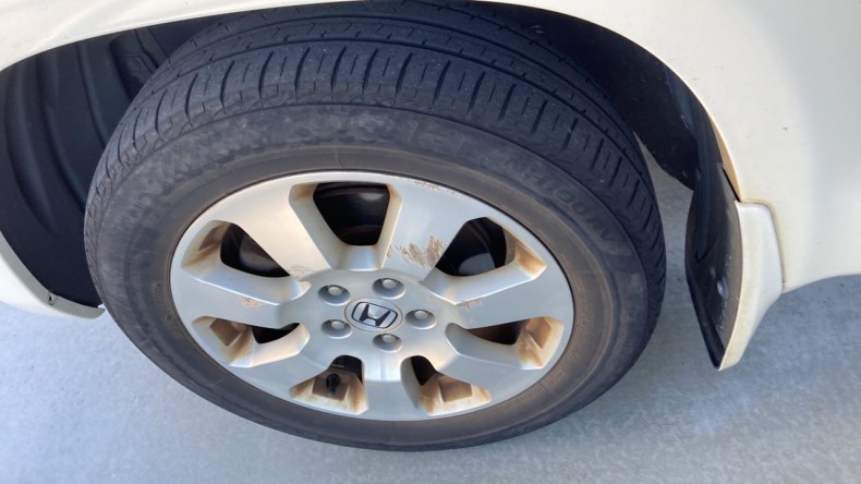 タイヤホイール前