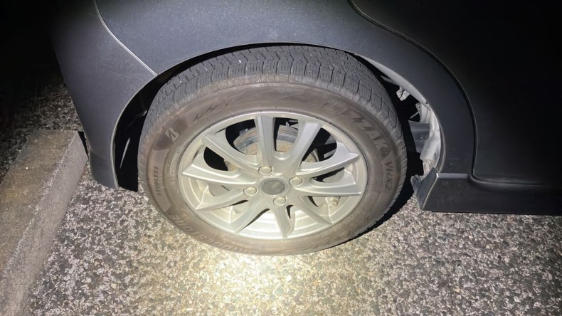 タイヤホイール前