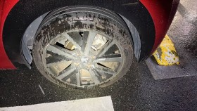タイヤホイール前