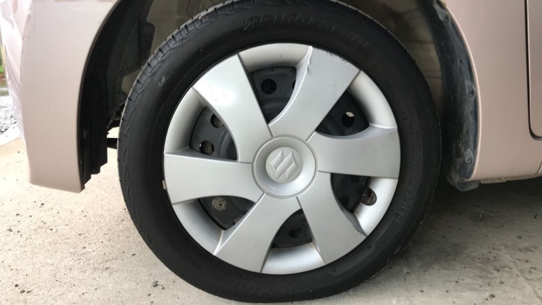 タイヤホイール前