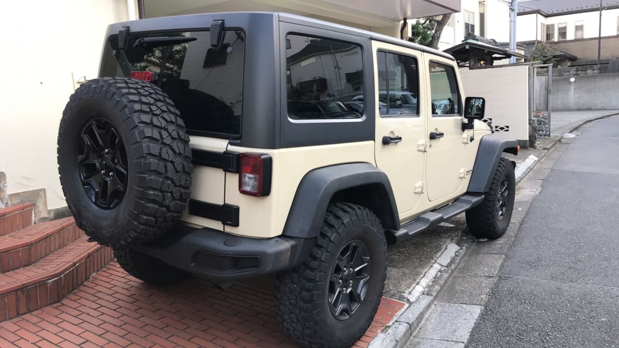外装右後