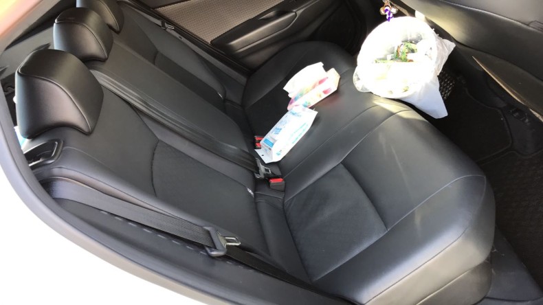 内装後方シート