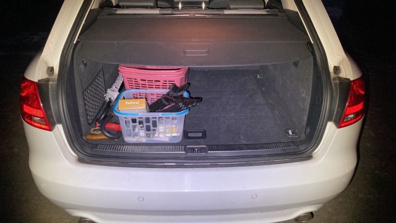 内装トランク