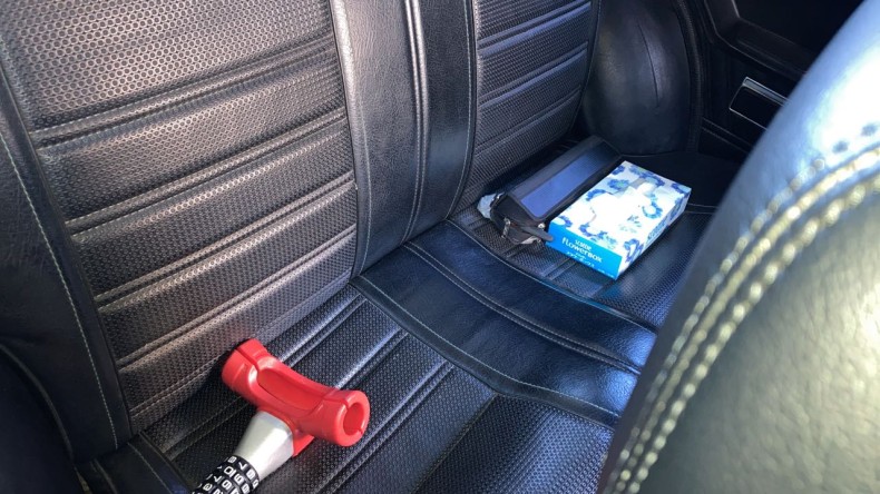 内装後方シート