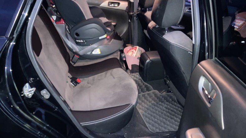 内装後方シート