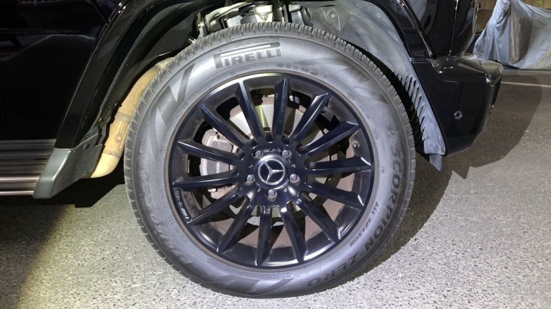 タイヤホイール前