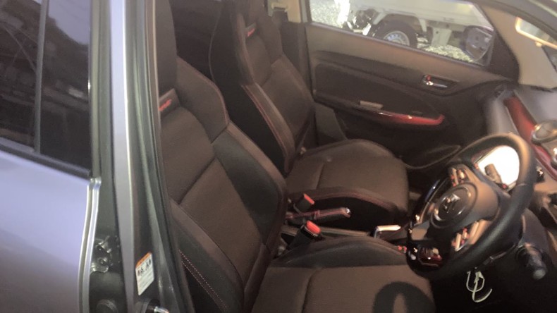 内装前方シート