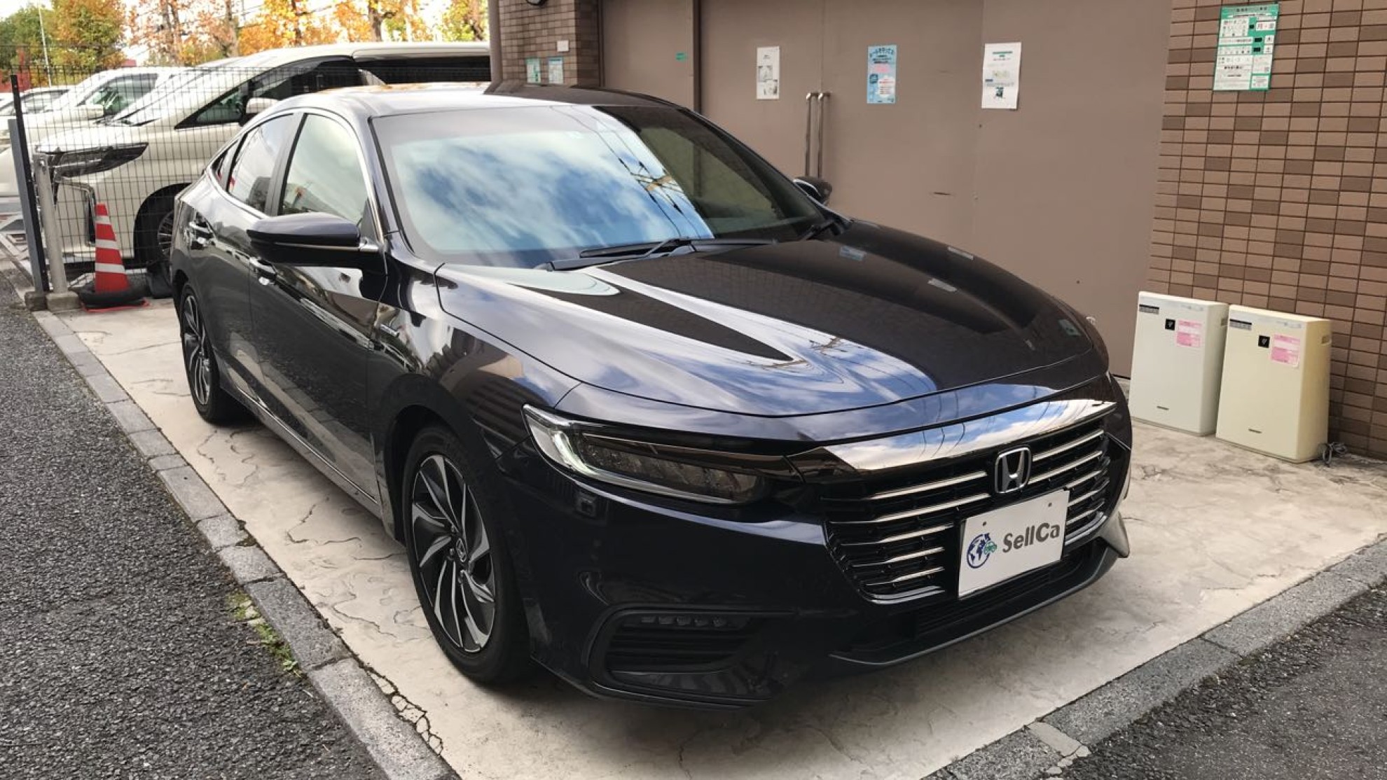 外装右前