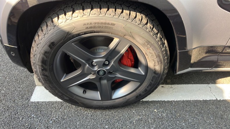 タイヤホイール前