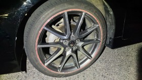 タイヤホイール前