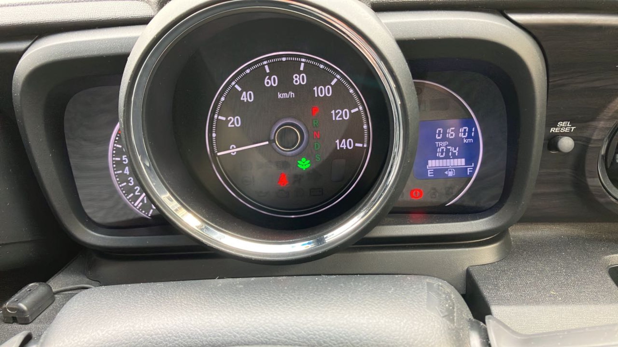 内装メーター