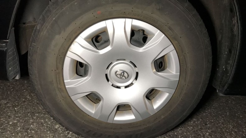 タイヤホイール前