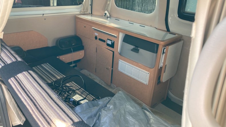 内装後方シート