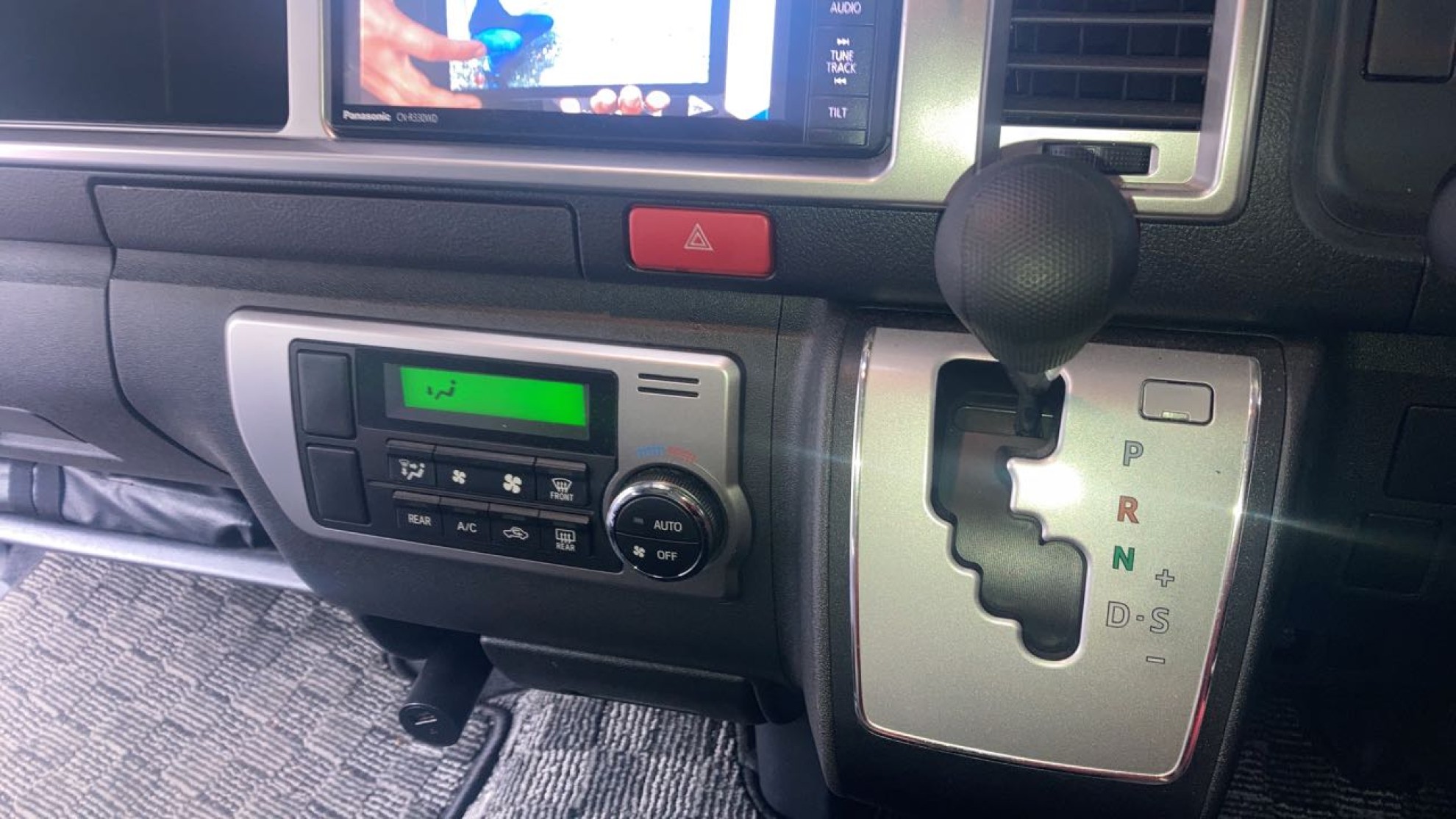 内装シフト
