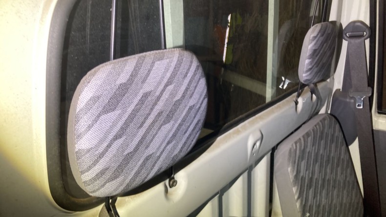 内装後方シート