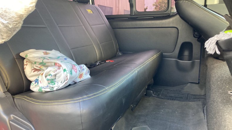 内装後方シート