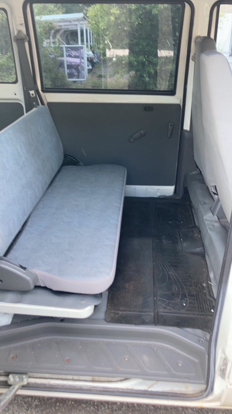 内装後方シート