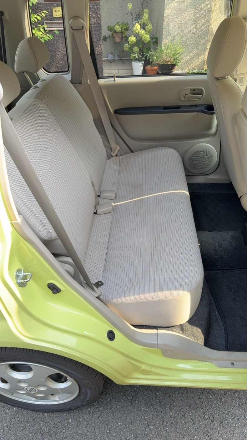 内装後方シート